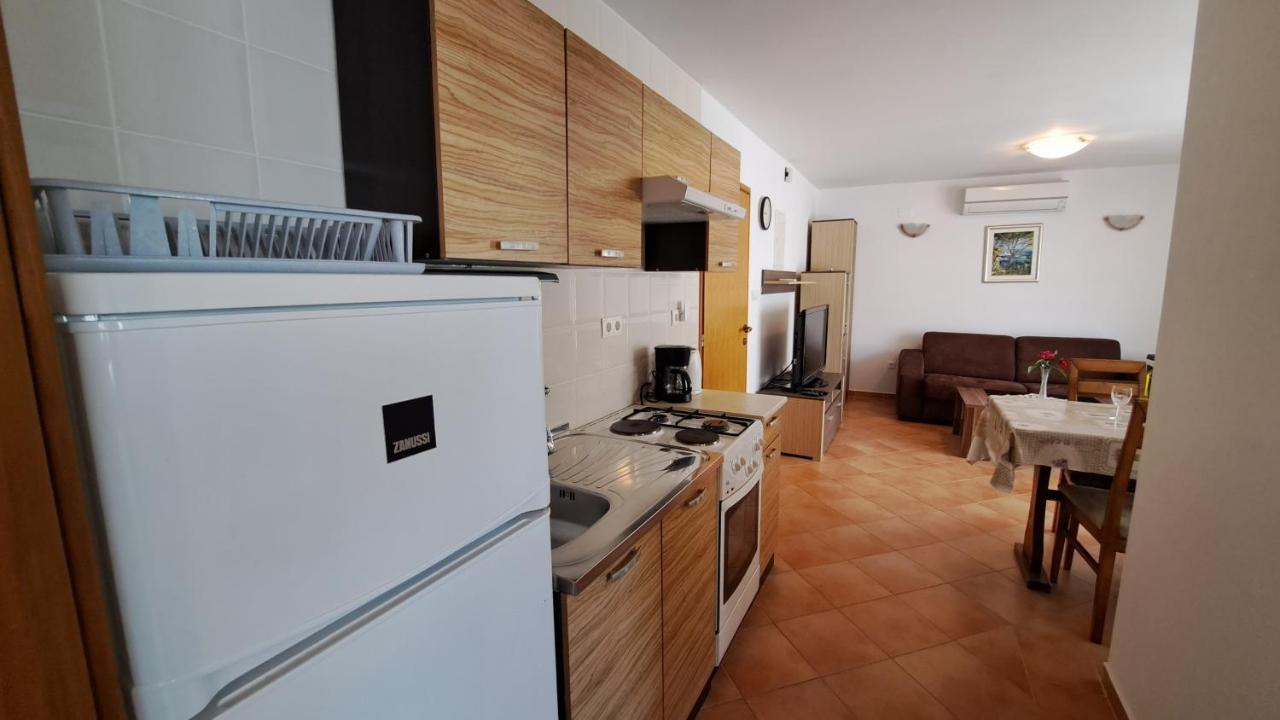 Cozy Apartments Baska Bagian luar foto