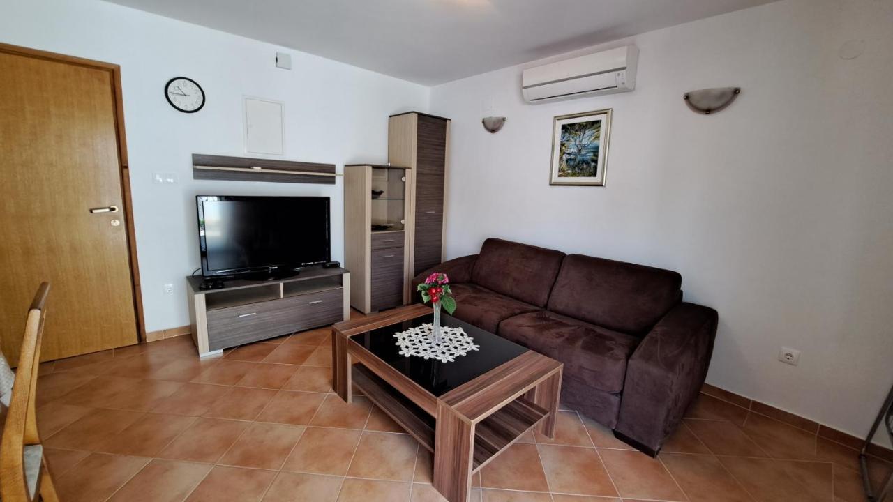 Cozy Apartments Baska Bagian luar foto