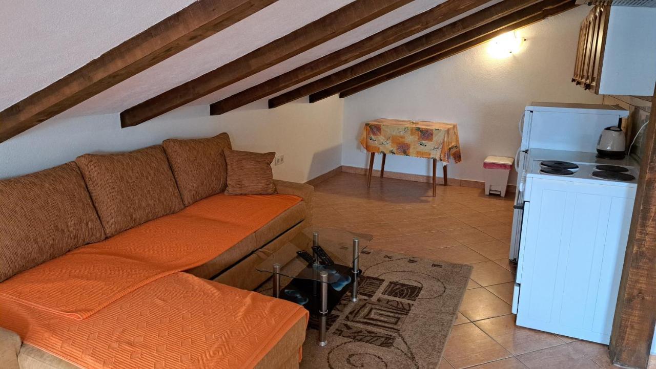 Cozy Apartments Baska Bagian luar foto