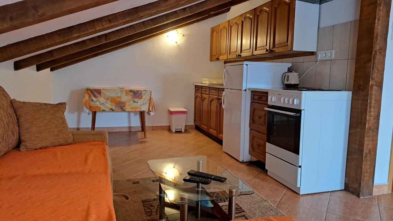 Cozy Apartments Baska Bagian luar foto